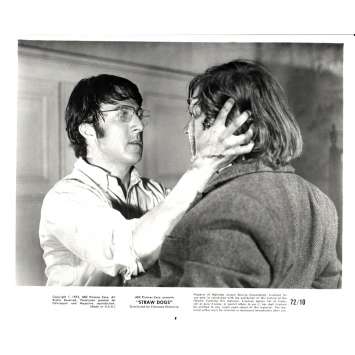 STRAW DOGS 8x10 still N10 '72 Dustin Hoffman, directed by Sam Peckinpah