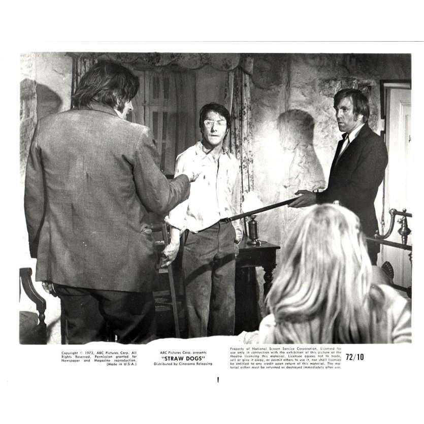 STRAW DOGS 8x10 still N9 '72 Dustin Hoffman, directed by Sam Peckinpah